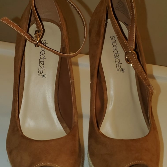 Brown peep toe high heel one strap - Picture 2 of 2